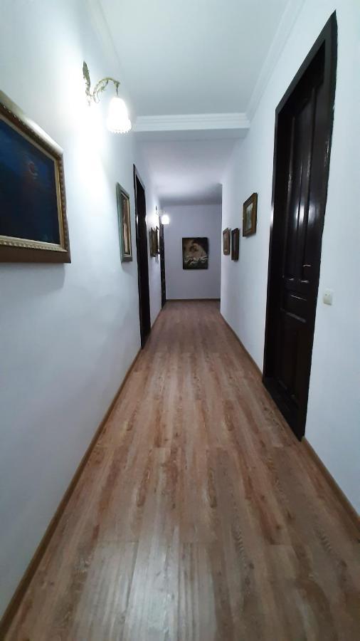 Отель Гостевой дом Art House Кутаиси Экстерьер фото